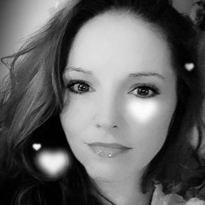 Meet your Posher, Tia